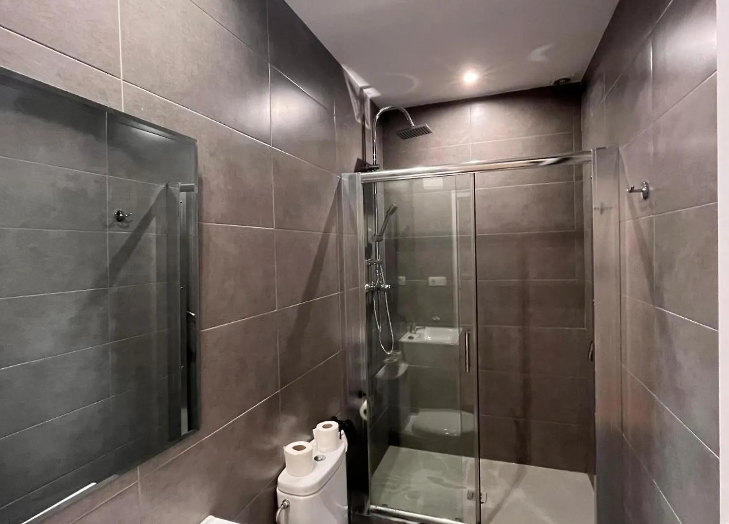 Mab1 - Apartment With Private Terrace In Sants Barcelona